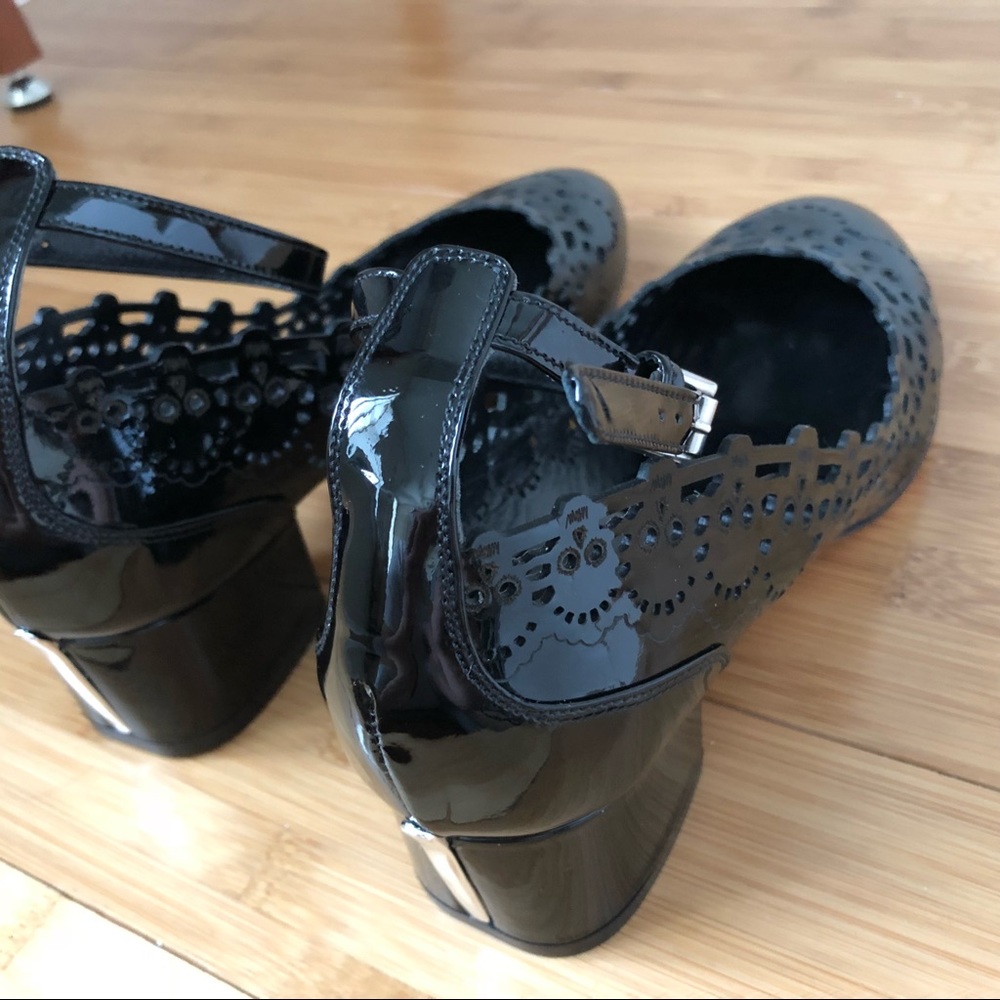 Alexander McQueen Skull Laser Cut Mary Jane Pump - Picture 4 of 8